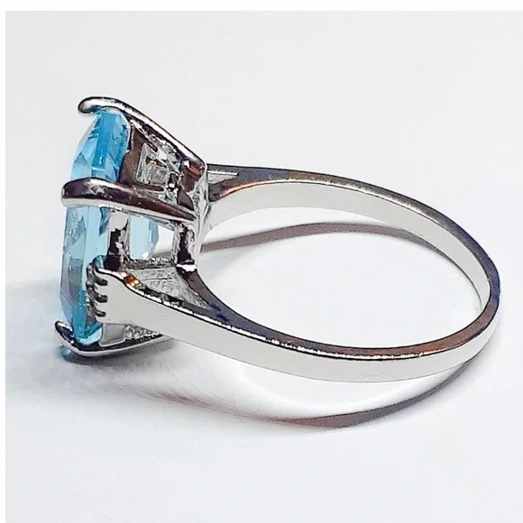 Silver Aquamarine Sapphire Rectangle Gemstone Ring - Picture 3 of 5